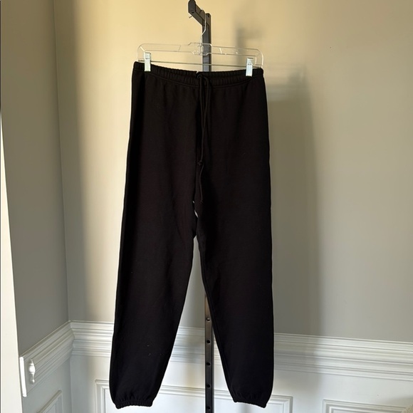 SKIMS Pants - SKIMS cotton fleece jogger size small